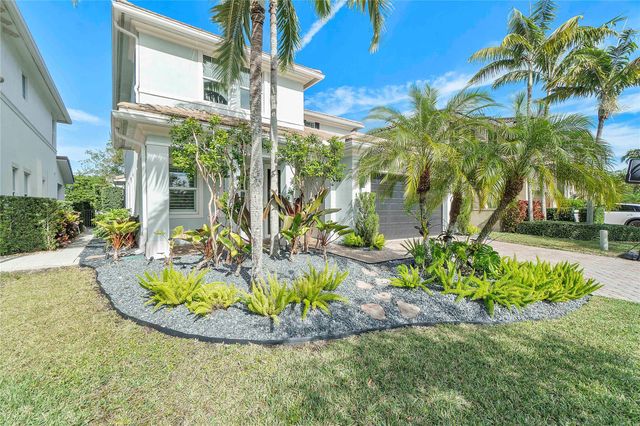 12015 NW 83rd Pl, Parkland, FL 33076