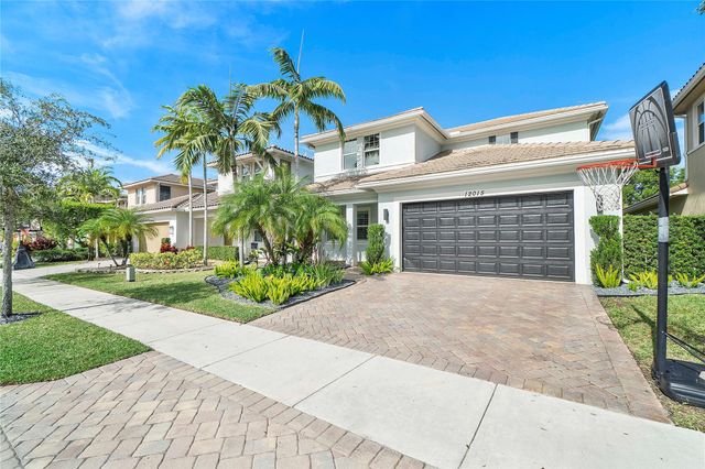 12015 NW 83rd Pl, Parkland, FL 33076