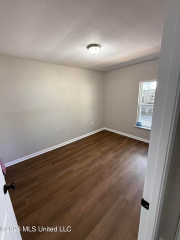 1811 Wilson Avenue, Pascagoula, MS 39567