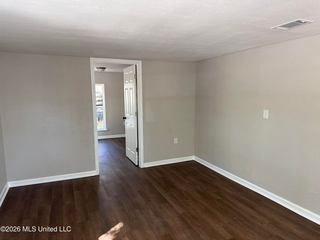 1811 Wilson Avenue, Pascagoula, MS 39567