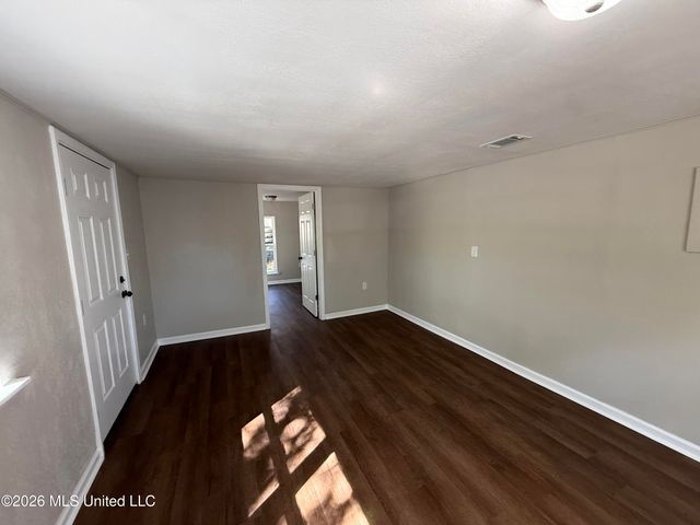 1811 Wilson Avenue, Pascagoula, MS 39567