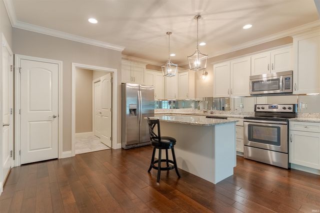 4827 Paddock Drive, Evansville, IN 47715