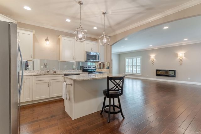 4827 Paddock Drive, Evansville, IN 47715