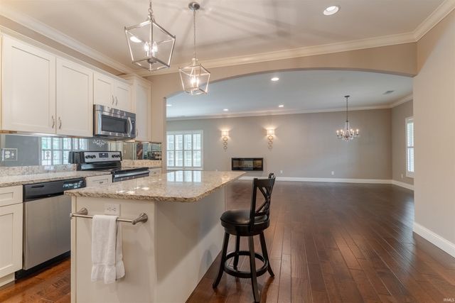 4827 Paddock Drive, Evansville, IN 47715