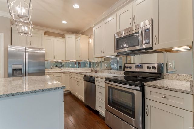 4827 Paddock Drive, Evansville, IN 47715
