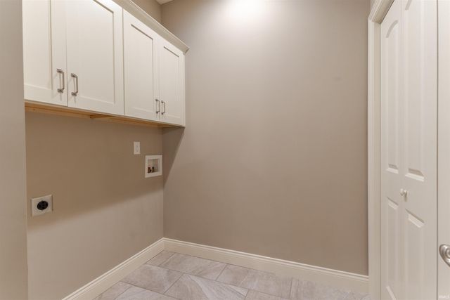 4827 Paddock Drive, Evansville, IN 47715