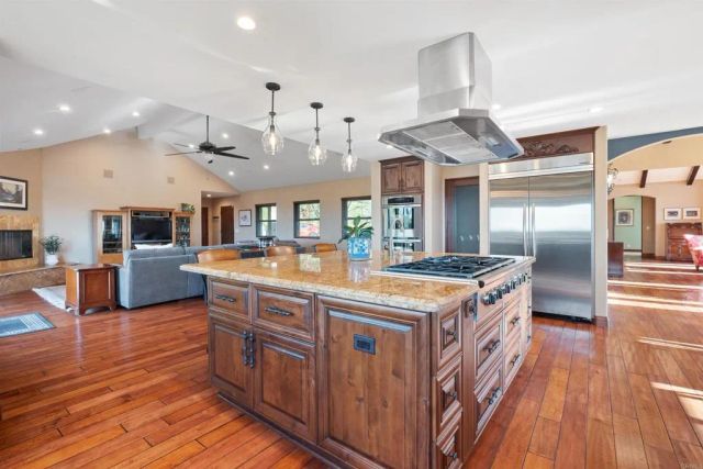 15466 Markar Road, Poway, CA 92064