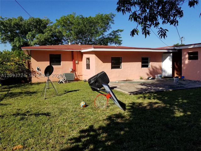 17131 NW 10th Ct, Miami Gardens, FL 33169