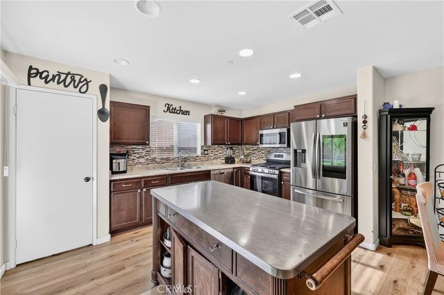 11105 Paso Blanco, Adelanto, CA 92301