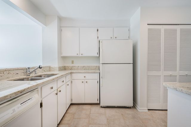 1133 Shadow Lake Circle 29, Mount Pleasant, SC 29464