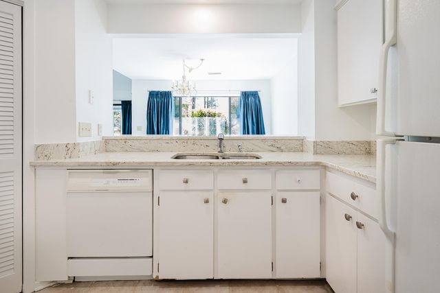 1133 Shadow Lake Circle 29, Mount Pleasant, SC 29464
