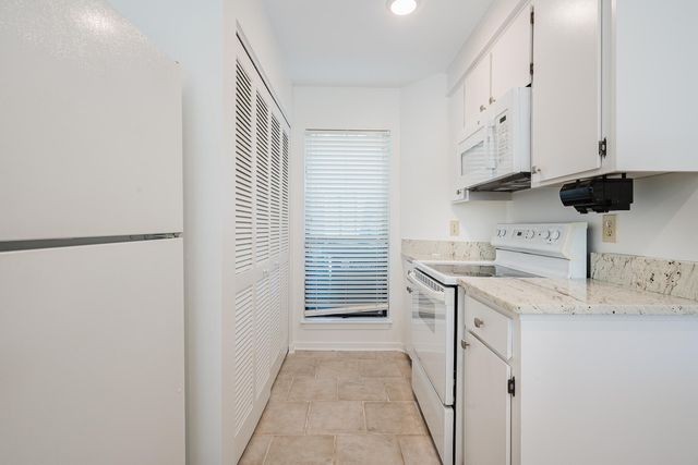 1133 Shadow Lake Circle 29, Mount Pleasant, SC 29464