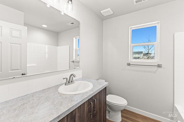 7109 E Kilkenny Ct, Nampa, ID 83687