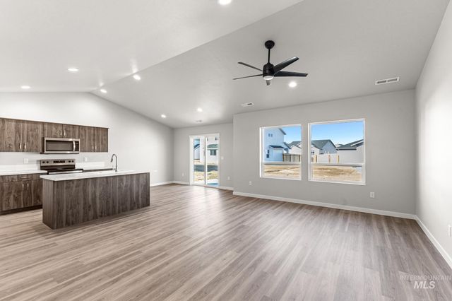 7109 E Kilkenny Ct, Nampa, ID 83687