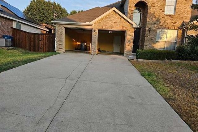 215 Lairds Drive, Coppell, TX 75019