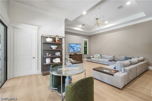 1455 Hemingway PL, Naples, FL 34103