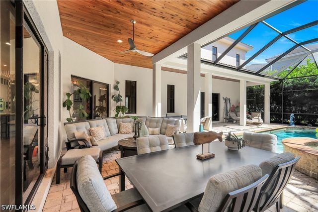 1455 Hemingway PL, Naples, FL 34103