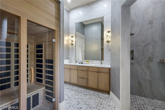 1455 Hemingway PL, Naples, FL 34103