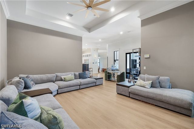 1455 Hemingway PL, Naples, FL 34103