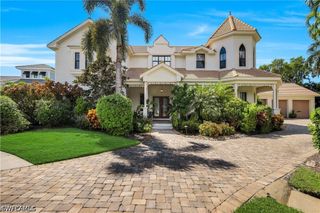 1455 Hemingway PL, Naples, FL 34103
