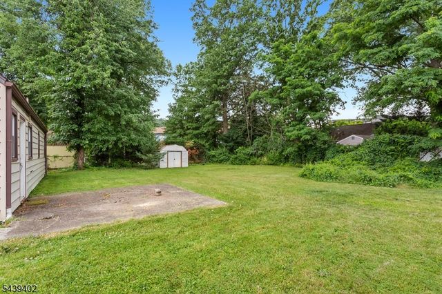 44 Bergen Dr, Little Falls Twp., NJ 07424
