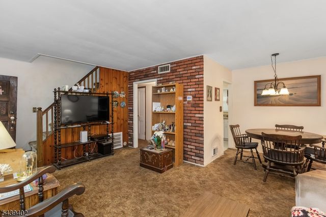 44 Bergen Dr, Little Falls Twp., NJ 07424