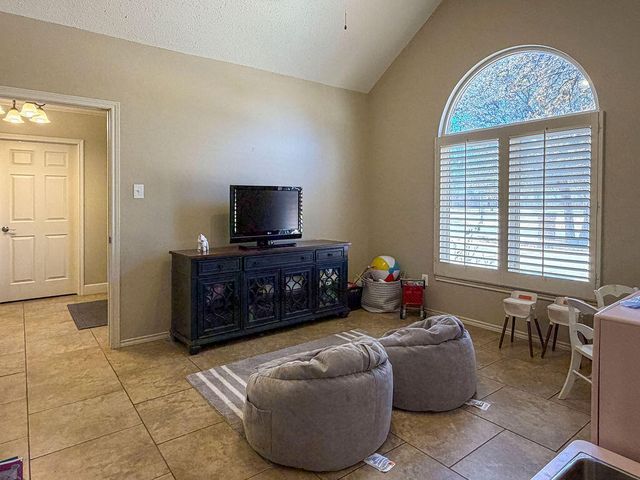 7609 Prentiss Avenue, Lubbock, TX 79424