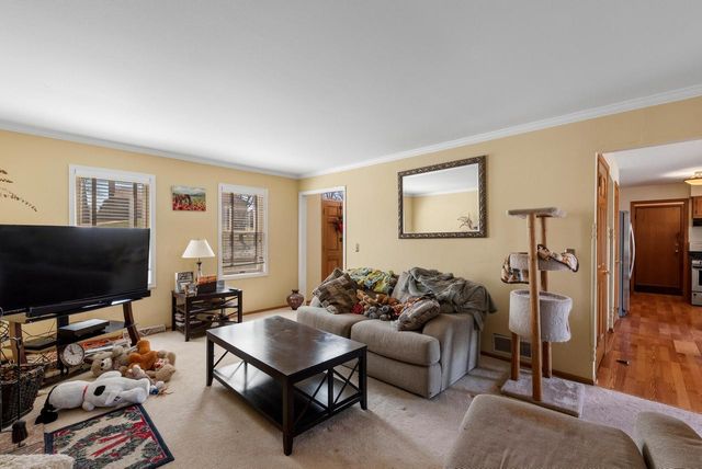 2908 Devonshire COURT, Waukesha, WI 53188