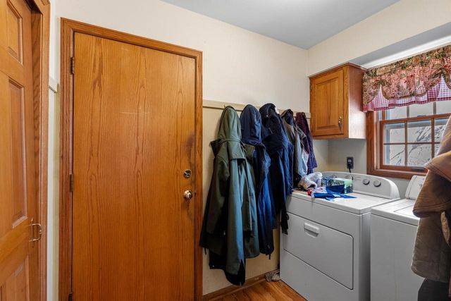 2908 Devonshire COURT, Waukesha, WI 53188