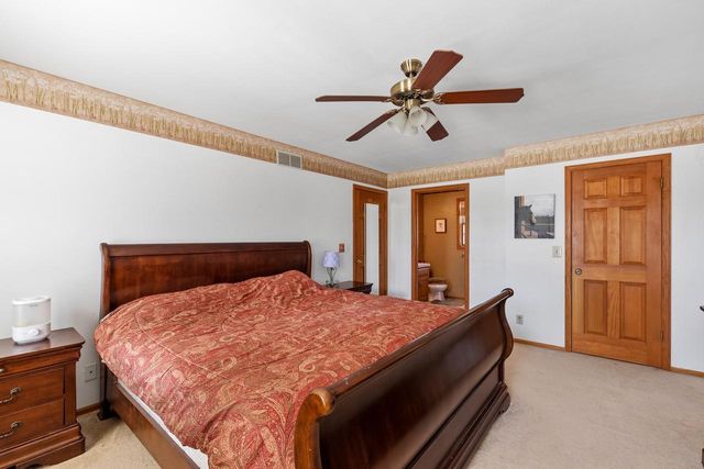 2908 Devonshire COURT, Waukesha, WI 53188