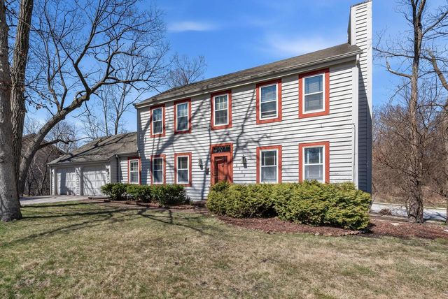 2908 Devonshire COURT, Waukesha, WI 53188