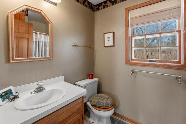 2908 Devonshire COURT, Waukesha, WI 53188