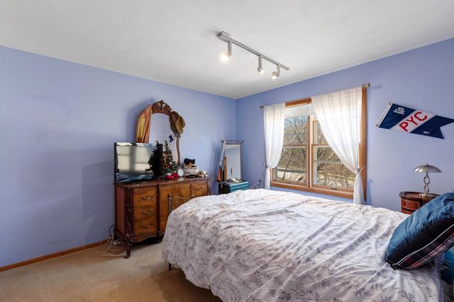 2908 Devonshire COURT, Waukesha, WI 53188