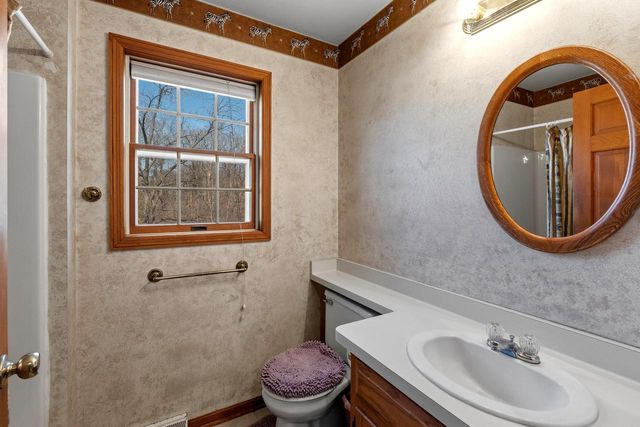 2908 Devonshire COURT, Waukesha, WI 53188