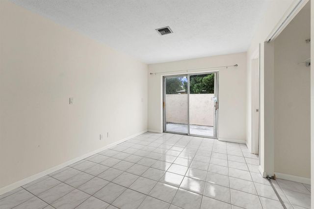 5828 Honeybell Court, Fort Pierce, FL 34982