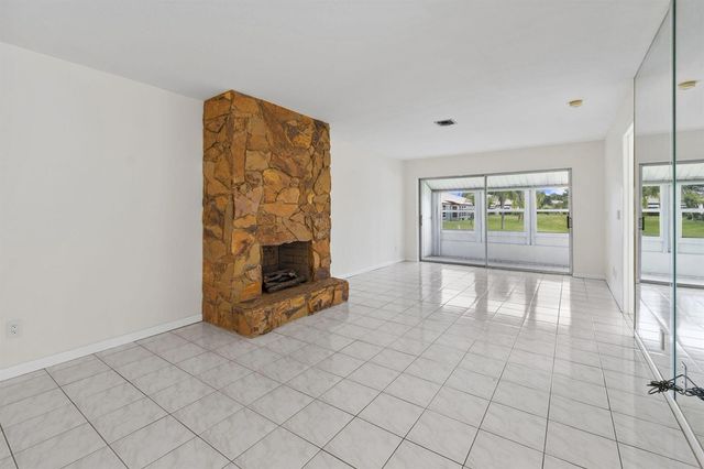 5828 Honeybell Court, Fort Pierce, FL 34982