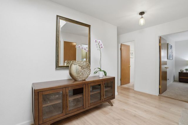 828 Weeks Street, East Palo Alto, CA 94303