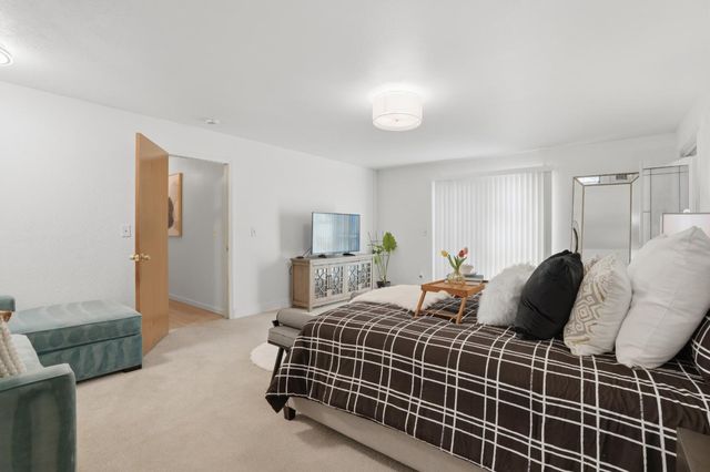 828 Weeks Street, East Palo Alto, CA 94303