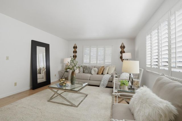 828 Weeks Street, East Palo Alto, CA 94303