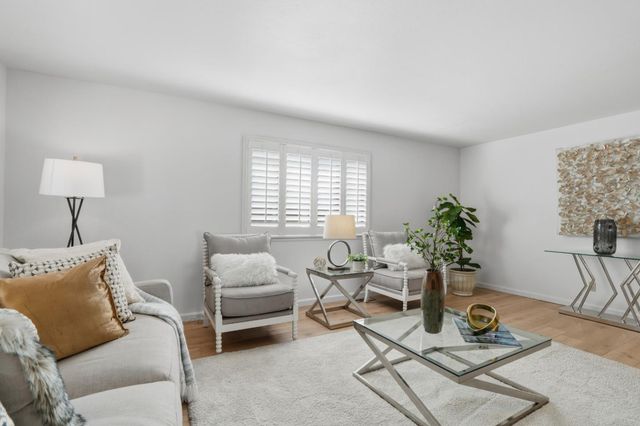 828 Weeks Street, East Palo Alto, CA 94303