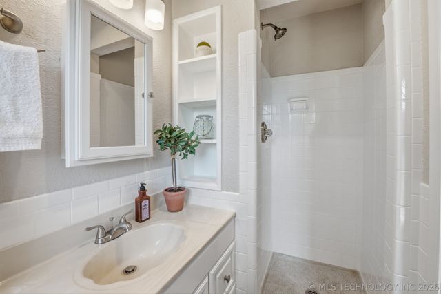 4132 E 36th Place, Tulsa, OK 74135