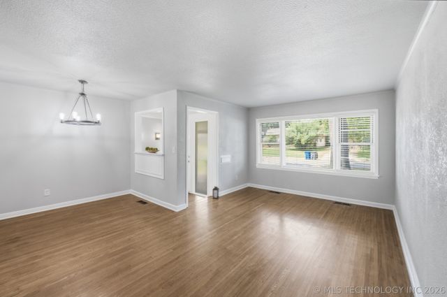 4132 E 36th Place, Tulsa, OK 74135