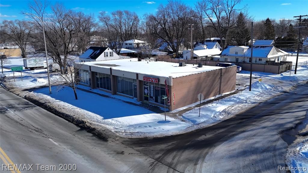 34633 Ford Road, Westland, MI 48185