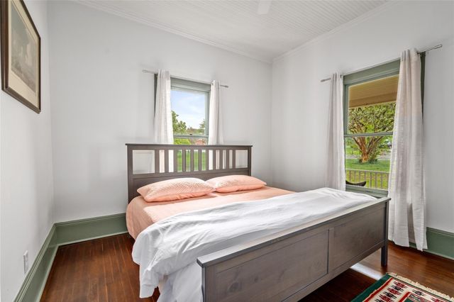 806 E Main Street, Bellville, TX 77418