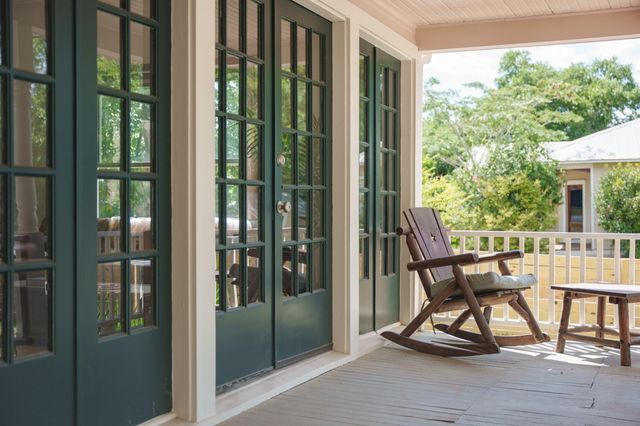 806 E Main Street, Bellville, TX 77418