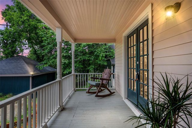 806 E Main Street, Bellville, TX 77418