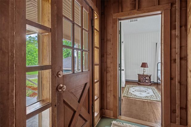 806 E Main Street, Bellville, TX 77418