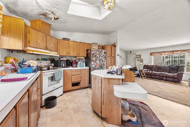 1246 Ivy Road, Bremerton, WA 98310