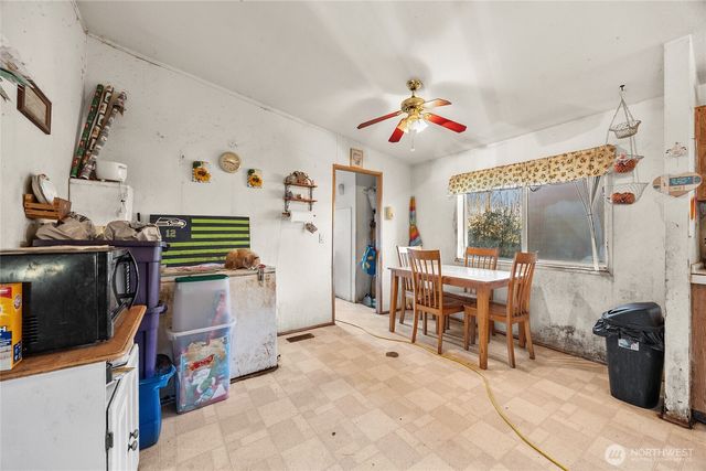 1246 Ivy Road, Bremerton, WA 98310