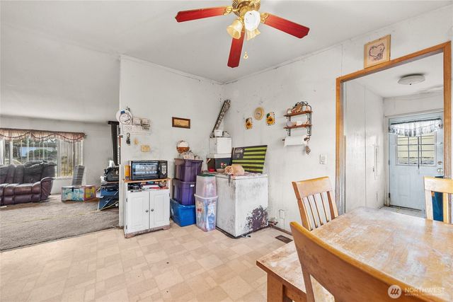 1246 Ivy Road, Bremerton, WA 98310